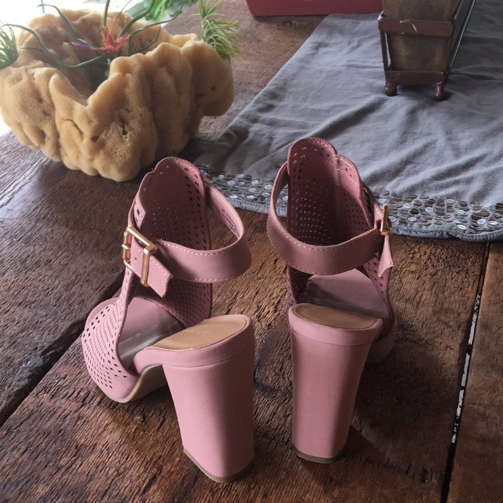 DONATED!! Dusty Rose/Mauve peek-a-boo ankle strap - Picture 4 of 6